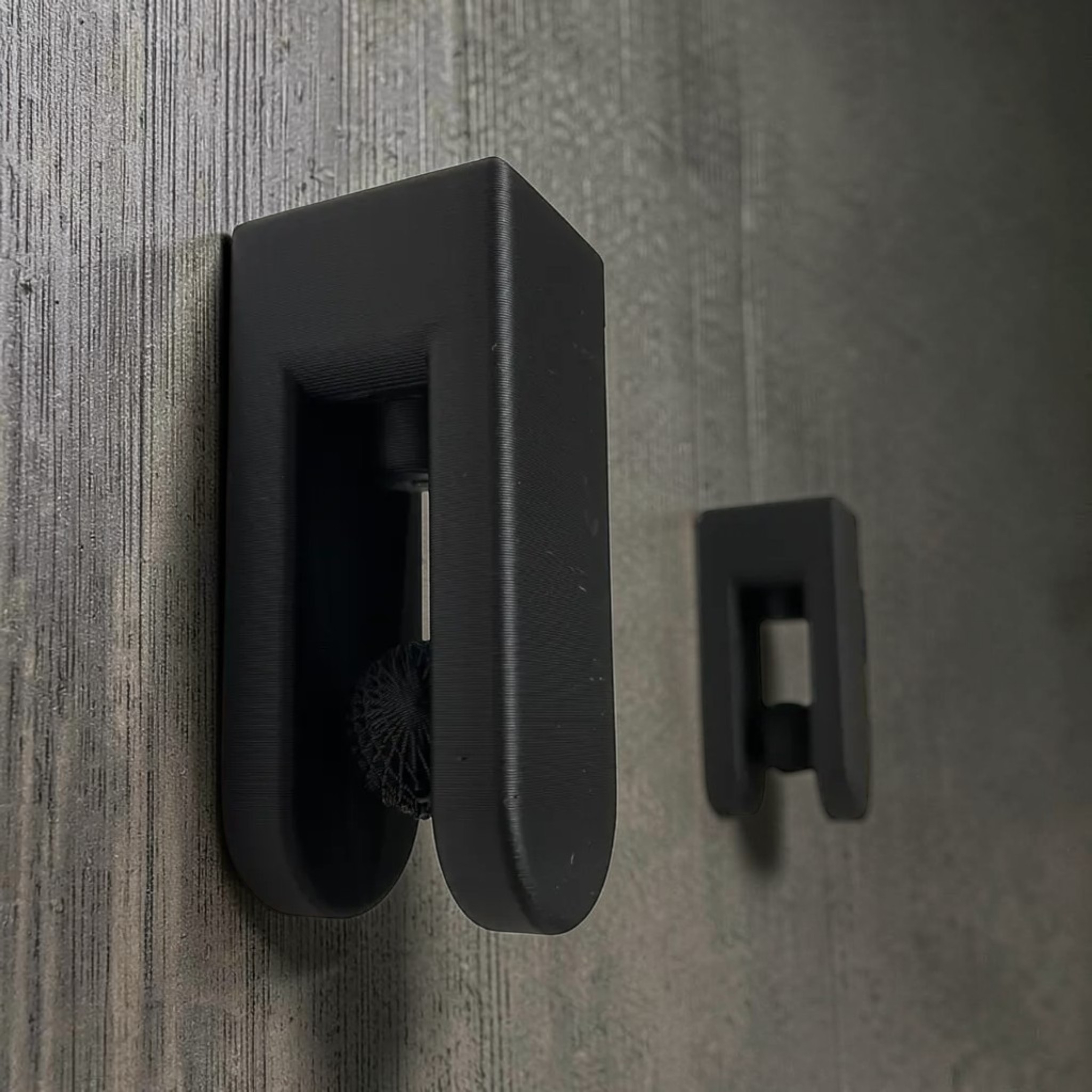 Auto Locked Hanger